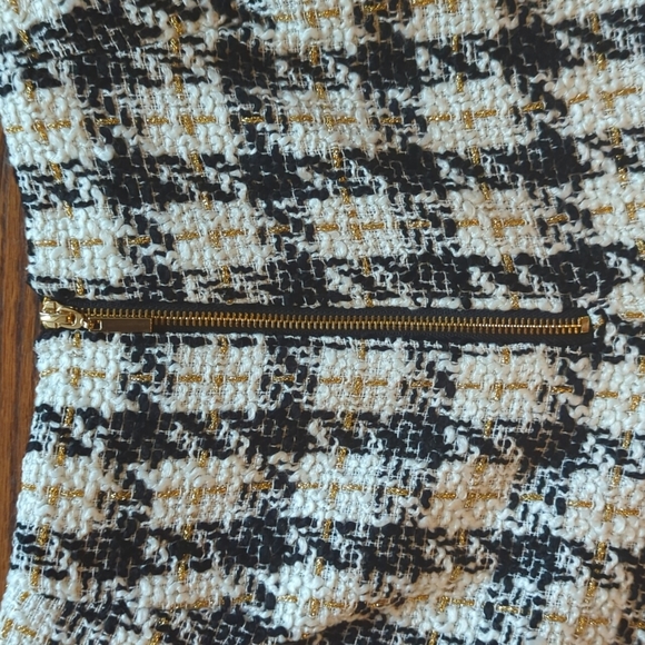 House of Harlow from Revolve houndstooth tweed shorts.tweed shorts. NWT Sz 12 - Picture 4 of 7